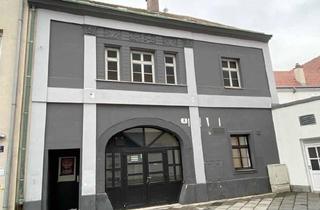 Haus kaufen in Zentrum Wiener Neustadt, 2700 Wiener Neustadt, Liegenschaft am Domplatz!