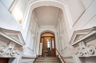 Wohnung kaufen in Rembrandtstraße, 1020 Wien, Sanierungsbedürftiger Stilaltbau mit Balkonoption!