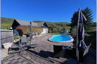 Einfamilienhaus kaufen in Bernreitherstrasse 75, 8344 Bad Gleichenberg, Wunderschönes Wohnhaus in Traumlage.Gepflegter Garten, Pool, geräumige Aufteilung. 6 Zimmer, Garage