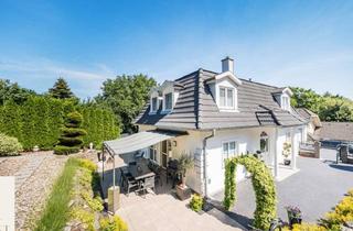 Villen zu kaufen in 3400 Klosterneuburg, Wunderschöne Landhausstil-Villa eingebettet in einem idyllischen Gartenparadies mit Schwimmteich und Whirlpool