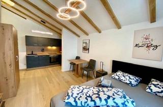 Wohnung kaufen in 6060 Hall in Tirol, Top Anlage! Wunderschöne Garconniere mit Küche in kernsaniertem Stadthaus