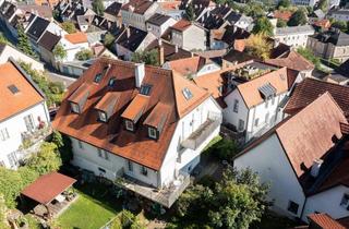 Wohnung kaufen in 4400 Steyr, Premium-Altstadtwohnung auf 2 Ebenen mit Garage, Stellplatz und unabhängiger Studentenwohnung