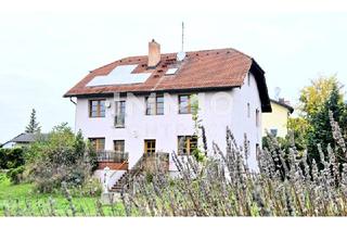 Haus kaufen in 2326 Maria-Lanzendorf, Großes Zweifamilienhaus, unterkellert auf teilbarem Grundstück und Entwicklungspotenzial in Ruhelage