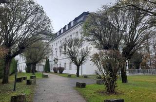 Garagen mieten in 4600 Thalheim bei Wels, KFZ -Abstellplatz Schloss Traunegg P029