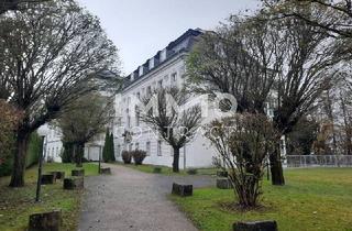 Garagen mieten in 4600 Wels, KFZ -Abstellplatz Schloss Traunegg P029