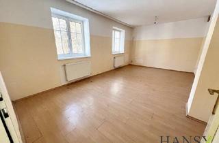 Reihenhaus kaufen in 2540 Bad Vöslau, Günstiges Haus mit Garten, 4 Zimmern und 2 PKW-Stellplätzen in Bad Vöslau!