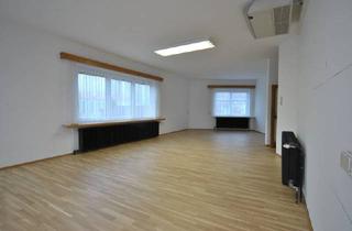 Büro zu mieten in Doktor-Karl-Renner-Platz, 2640 Gloggnitz, Provisionsfrei! 2,85?/m² Startmiete! Top-Lage am Hauptplatz Gloggnitz ? Büro/Kanzlei/Praxis mit Staffelmiete!