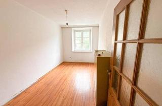 Wohnung kaufen in Kärntner Straße, 6020 Innsbruck, Charmante 4-Zimmer-Wohnung mit Sanierungspotenzial