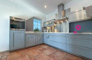 Haus kaufen in 5204 Straßwalchen, Viel Platz und Flexibilität in Strasswalchen: Wohnhaus mit zwei Einheiten, Garage und Gewerbeoption