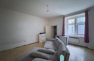 Wohnung kaufen in Billrothstraße, 1190 Wien, Sanierungsbedürftig / Hofseitig - 2 Zimmer Altbauwohnung - Erdgeschoss -