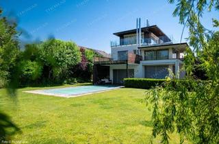 Villen zu kaufen in 2345 Brunn am Gebirge, Traumhafte Villa mit Pool, Garten & Weitblick in Brunn am Gebirge