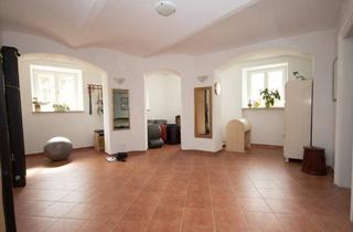 Büro zu mieten in 2500 Baden, Baden, toll gelegen am Kaiser-Franz-Josef-Ring: sehr günstige GEWERBE-RÄUME zB als: Büro / Praxis / Studio oder Ähnliches mit TOP Infrastruktur - in einem sehr schönen Altbau