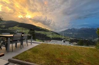 Wohnung kaufen in Rauth 7a, 6095 Grinzens, PROVISIONSFREI: 3 Zimmer Terrassenwohnung mit tollem Ausblick, TG-Parkplatz mit E-Ladesäule und Einbauküche