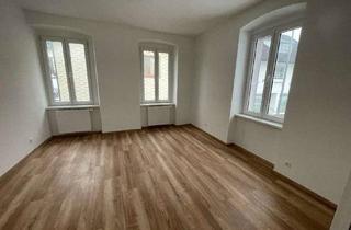Wohnung mieten in Pertholzerstraße, 3860 Heidenreichstein, Helle 2-Zimmer Wohnung mit Balkon - Burgblick