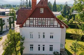 Villen zu kaufen in 2620 Neunkirchen, Perfekt für Praxis oder Kanzlei: Moderne Stadtvilla mit Lift, Garten & Top-Lage