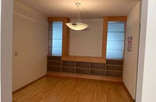 Wohnung kaufen in Schützenstrasse 46c, 6020 Innsbruck, Gepflegte 2,5-Zimmer Wohnung mit Loggia und TG-Stellplatz