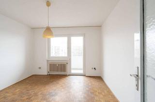 Wohnung kaufen in 4020 Linz, Sanierungsbedürftige Garconniere zu kaufen, Nähe Wasserwald