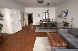 Wohnung mieten in Schmiedgasse 23, 8010 Graz, Wohntraum: Ruhige, stilvolle und zentral gelegene Altbauschönheit auf 92,34m². Wunderschöner alter Holzboden, schöne moderne Küche, liebevoll sanierte Türen mit alten Beschlägen, hell und freundlich mit Balkonmitbenützung