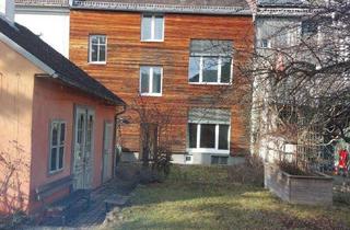 Einfamilienhaus kaufen in 4600 Wels, Stilvolles, saniertes Stadthaus mit Altbau-Charme und Grün-Oase