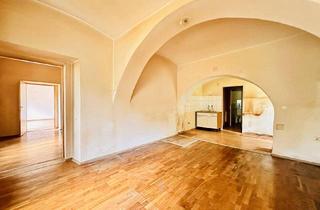 Wohnung kaufen in 2651 Reichenau an der Rax, Sanierungsbedürftige Erdgeschosswohnung mit Gartenzugang im Zentrum von Reichenau an der Rax – 65 m² mit viel Potenzial