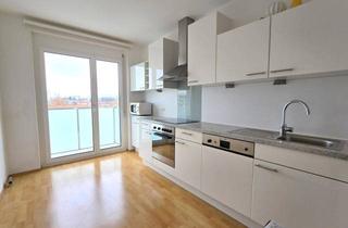 Wohnung kaufen in Münzgrabenstraße, 8010 Graz, * * * 3 Radmin. zur TU-INFFELD... MODERNE KÜCHE... BALKON... SCHLOSSBERGBLICK... LIFT... FERNWÄRME * * *