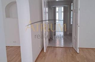 Wohnung mieten in 1090 Wien, MIETE - Altbaujuwel mit Gartenblick im generalsanierten Biedermeierhaus – 1090 Wien