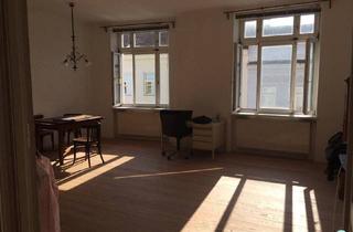 Wohnung kaufen in 1190 Wien, Oberdöbling / helle 82 m² Altbauwohnung + Schuppen + 3 PKW-Abstellplätze