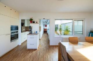 Wohnung kaufen in 1230 Wien, Atriumreihenhaus mit Wow-Effekt – ein Zuhause zum Ankommen & Wohlfühlen