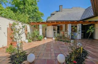 Einfamilienhaus kaufen in 2500 Baden, Charmantes Einfamilienhaus mit Einliegerwohnung, Gästehaus und prächtigem Garten