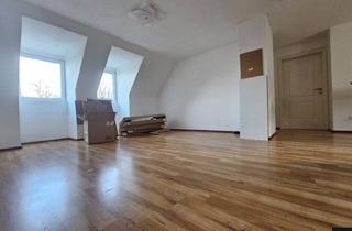 Wohnung mieten in 4020 Linz, Frisch sanierte 4-Zimmer-Altbauwohnung mit großem Garten - Dachgeschoss