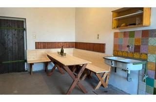 Haus kaufen in 2054 Auggenthal, Ausgebautes Presshaus für die schlanke Geldbörse - Strom, Wasser, WC, Kamin vorhanden