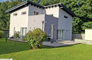 Haus kaufen in Im Seengebiet: Mattsee, Grabensee, Obertrumersee, 5163 Palting, Neuer Kaufpreis: Gepflegtes Zuhause Nahe dem Mattsee mit Großem Garten, Dachterrasse und Doppel-Carport!
