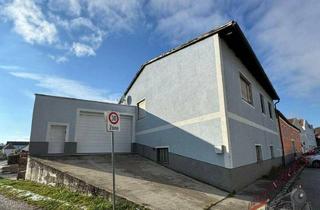 Einfamilienhaus kaufen in 7000 Eisenstadt, Einfamilienhaus mit ca. 120 m² Terrasse und ca. 500 m² befahrbarem Untergeschoß für Oldtimersammler oder diverse Gewerbe (Mechaniker, Malermeister,...)