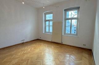 Wohnung kaufen in Lindengasse, 1070 Wien, Hell, viele Fenster und idealer Grundriss für 2 Personen