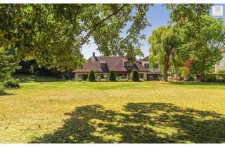 Villen zu kaufen in 2380 Perchtoldsdorf, WUNDERSCHÖNE VILLENLIEGENSCHAFT im Herzen von Perchtoldsdorf mit einzigartigem Potenzial eingebettet in eine 6.400 m² große Parklandschaft