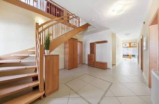 Haus kaufen in 2013 Göllersdorf, IMPOSANTER LANDSITZ FÜR HOHE ANSPRÜCHE! GROßZÜGIGE WOHN-UND NUTZFLÄCHEN SOWIE ÜBER 5000 m2 LAND