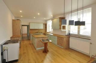 Wohnung mieten in 3150 Wilhelmsburg, Großzügig angelegte Mietwohnung in Bahnhofsnähe mit Gartenbenützung! (inklusive überdachtem Pool)