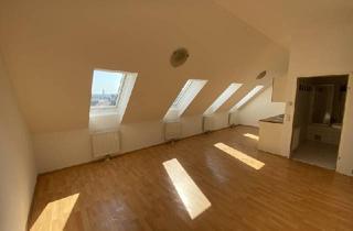 Wohnung kaufen in Sechshauser Straße, 1150 Wien, Helle 2-Zimmer-Dachgeschosswohnung – Sofort verfügbar!