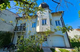 Villen zu kaufen in 2340 Mödling, Zeitlose Stadtvilla mit Zwiebelturm und Gartenparadies im Herzen von Mödling