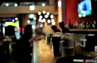 Gewerbeimmobilie mieten in 1040 Wien, Gemütliche Kaffeebar in einer Seitengasse in Naschmarktnähe sucht Nachfolger/In