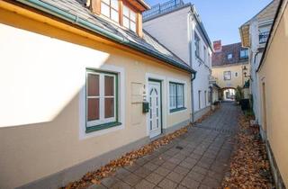 Haus kaufen in 2500 Baden, Haus im Landhausstil – sanierungsbedürftige Rarität im Schlosser Gässchen, direkt in der Fußgängerzone