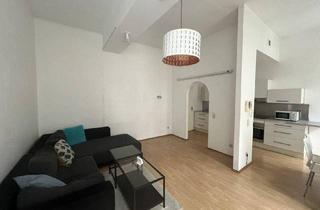 Wohnung kaufen in Dietrichgasse, 1030 Wien, Helle 2-Zimmer-Altbauwohnung mit Balkon, Lift und Kellerabteil in U-Bahn-Nähe