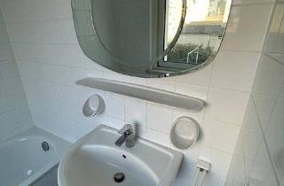 Wohnung mieten in Machlandstraße, 4320 Perg, Charmante 1-Zimmer-Wohnung mit separater Küche in ruhiger Lage von Perg – 41 m² | ab April 2026 verfügbar! Ideal für Singles, Pendler oder Personen, die eine leistbare und praktische Wohnlösung suchen.