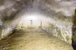 Gewerbeimmobilie kaufen in 4982 Obernberg am Inn, Gewölbekeller mit ca. 251 m² in Obernberg am Inn – Raum für kreative Ideen