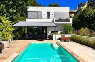 Villen zu kaufen in 2371 Hinterbrühl, Exklusive Villa mit Möglichkeit für Praxis oder Office mit Pool! Nähe Wien