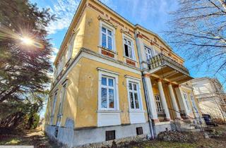 Villen zu kaufen in 2540 Bad Vöslau, Rohdiamant im Dornröschenschlaf