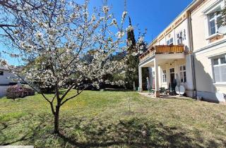 Villen zu kaufen in 2540 Bad Vöslau, Frühlingserwachen in Bad Vöslauer Villa