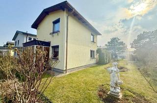 Einfamilienhaus kaufen in 2361 Laxenburg, EINFAMILIENHAUS MIT 756 m² GRUNDSTÜCK & (BAUTRÄGER-)ENTWICKLUNGSPOTENZIAL FÜR 2 WOHNEINHEITEN IN LAXENBURG ZU KAUFEN!