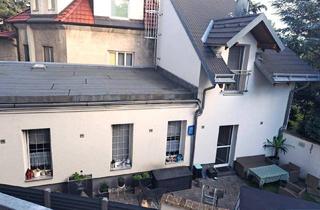 Haus kaufen in Leopoldauer Straße, 1210 Wien, orea | Private Wohlfühloase: Hofhaus mit Pool und Sauna im 21. Bezirk