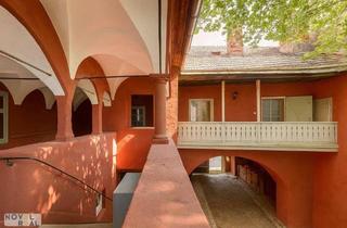 Mehrfamilienhaus kaufen in 2352 Gumpoldskirchen, Historisches Renaissance-Anwesen mit exklusivem Ausbaupotenzial!